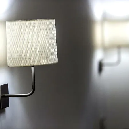 ゲストハウス Mr. Charlie Brown 4*