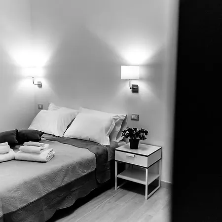 Mr. Charlie Brown 4* ローマ