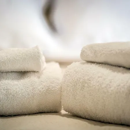 ゲストハウス Mr. Charlie Brown 4*