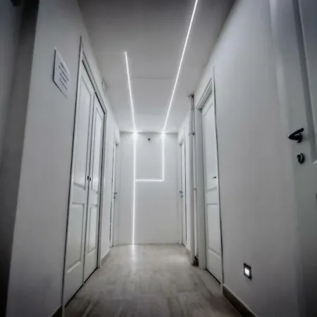 Mr. Charlie Brown ローマ